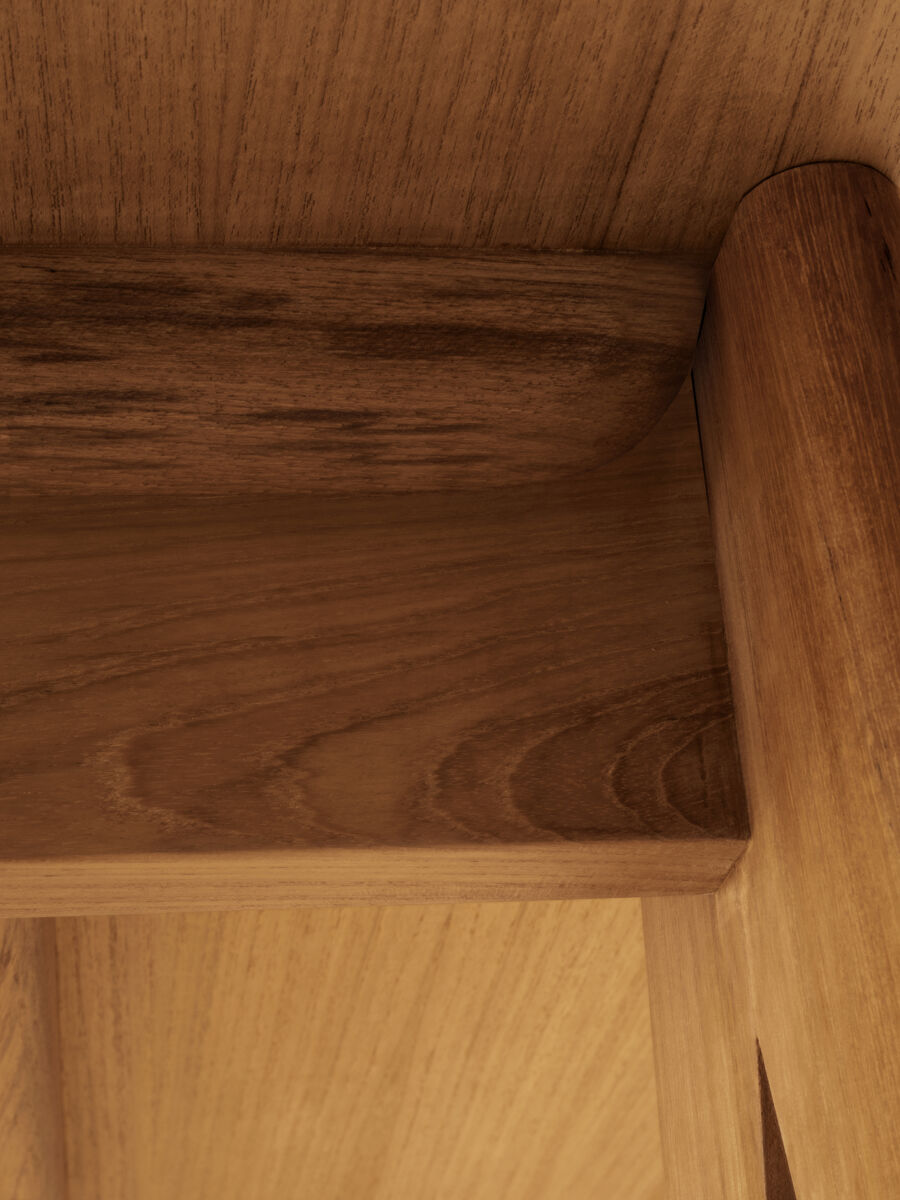 PHANTOM HANDS - x+l 06 Trestle Table - Tempo