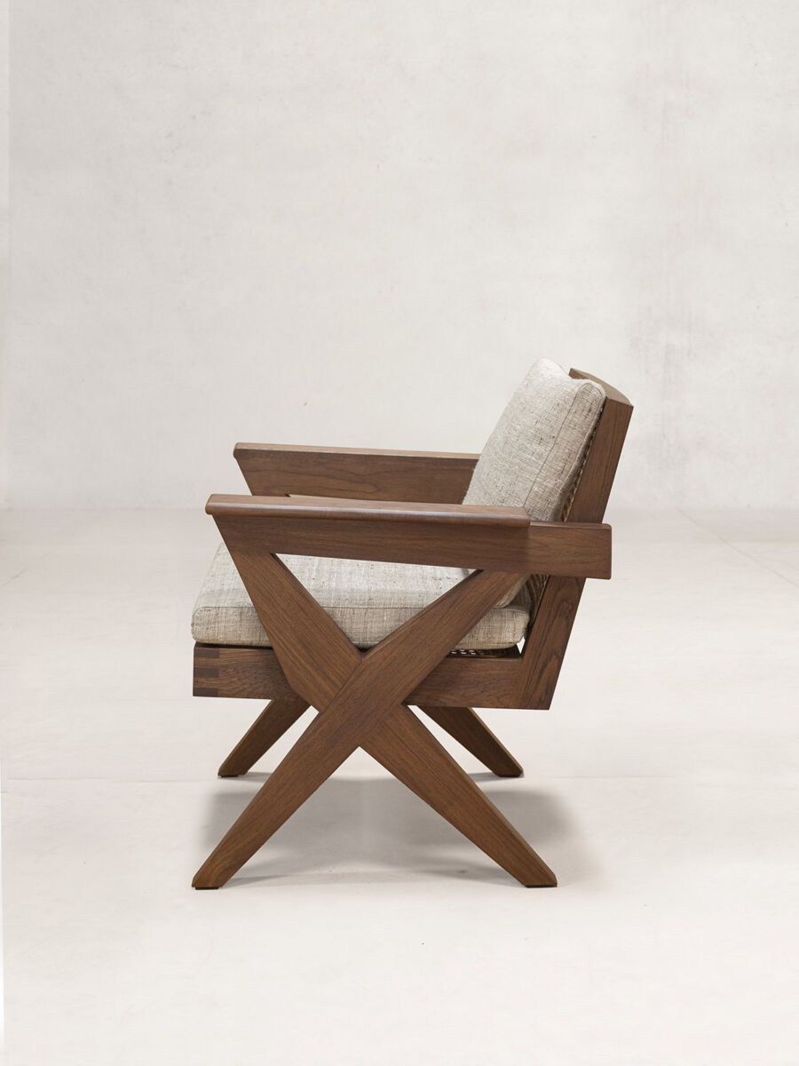 PHANTOM HANDS - AP Lounge Chair - Tempo