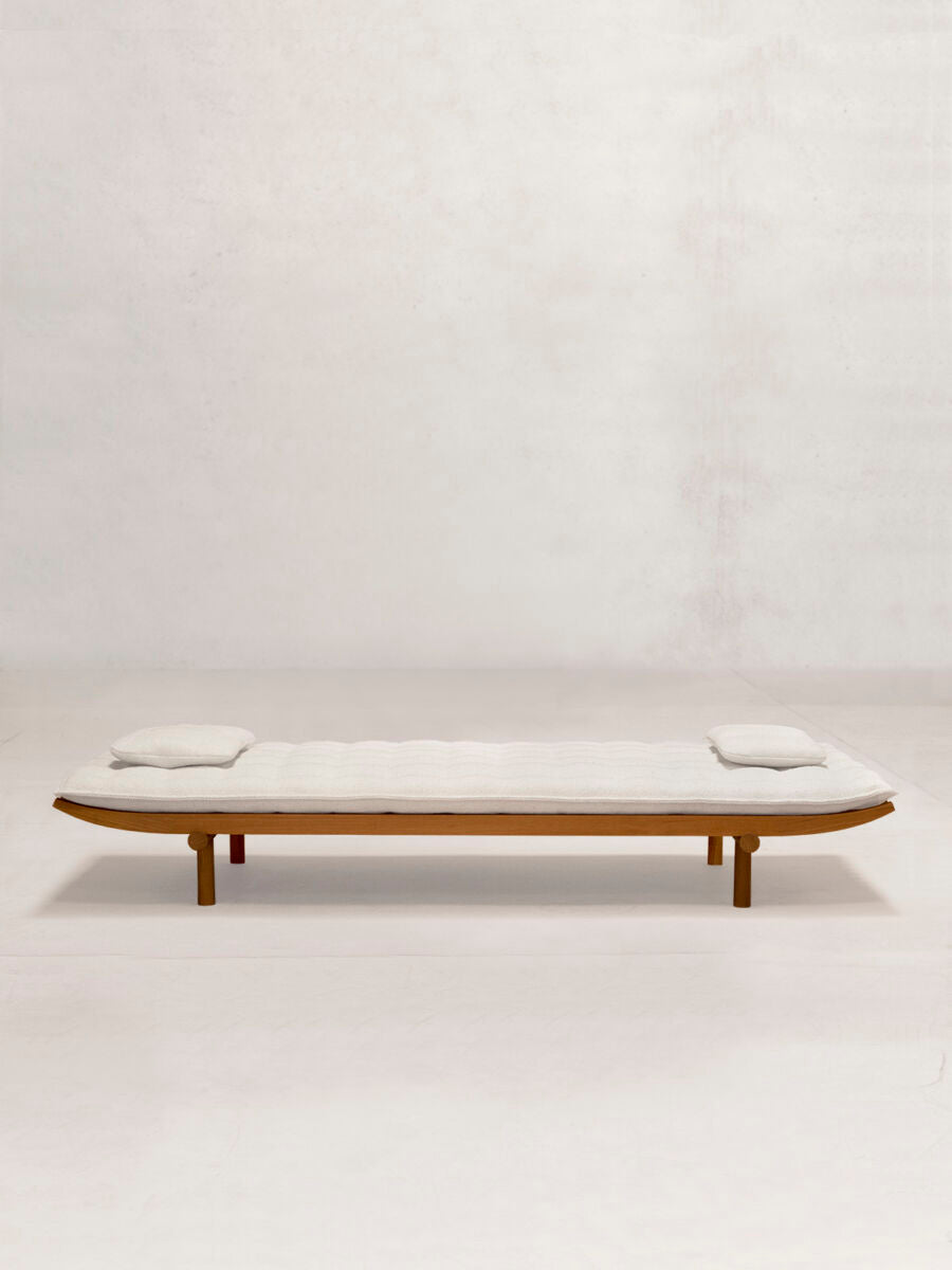 PHANTOM HANDS - Nandi Day Bed - Tempo