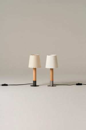 Básica Mínima Table Lamp