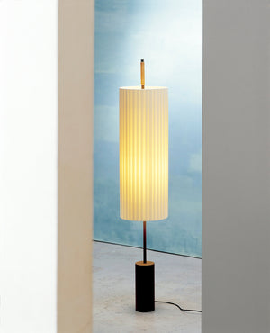 Dórica Floor Lamp