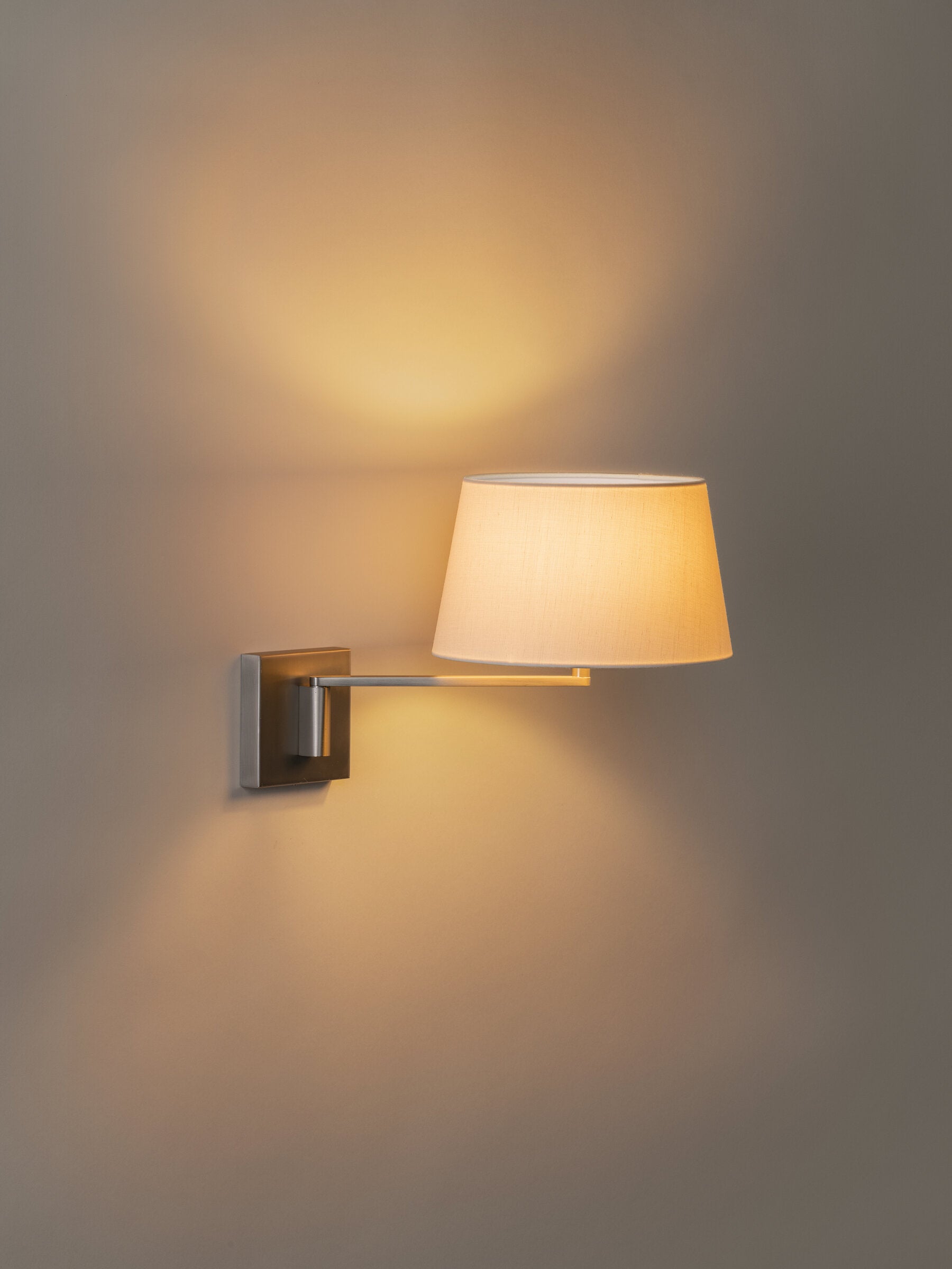 Americana Wall lamp