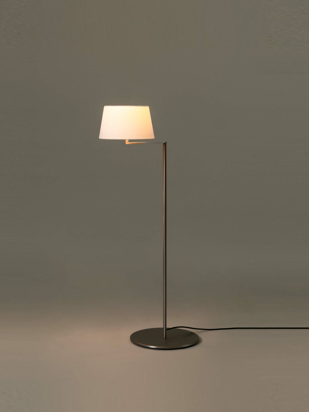 SANTA & COLE - Americana Floor Lamp - Tempo