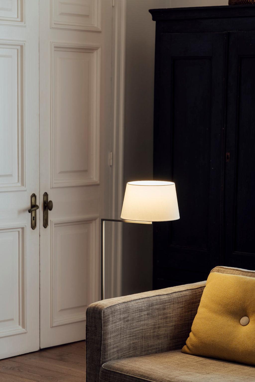 SANTA & COLE - Americana Floor Lamp - Tempo