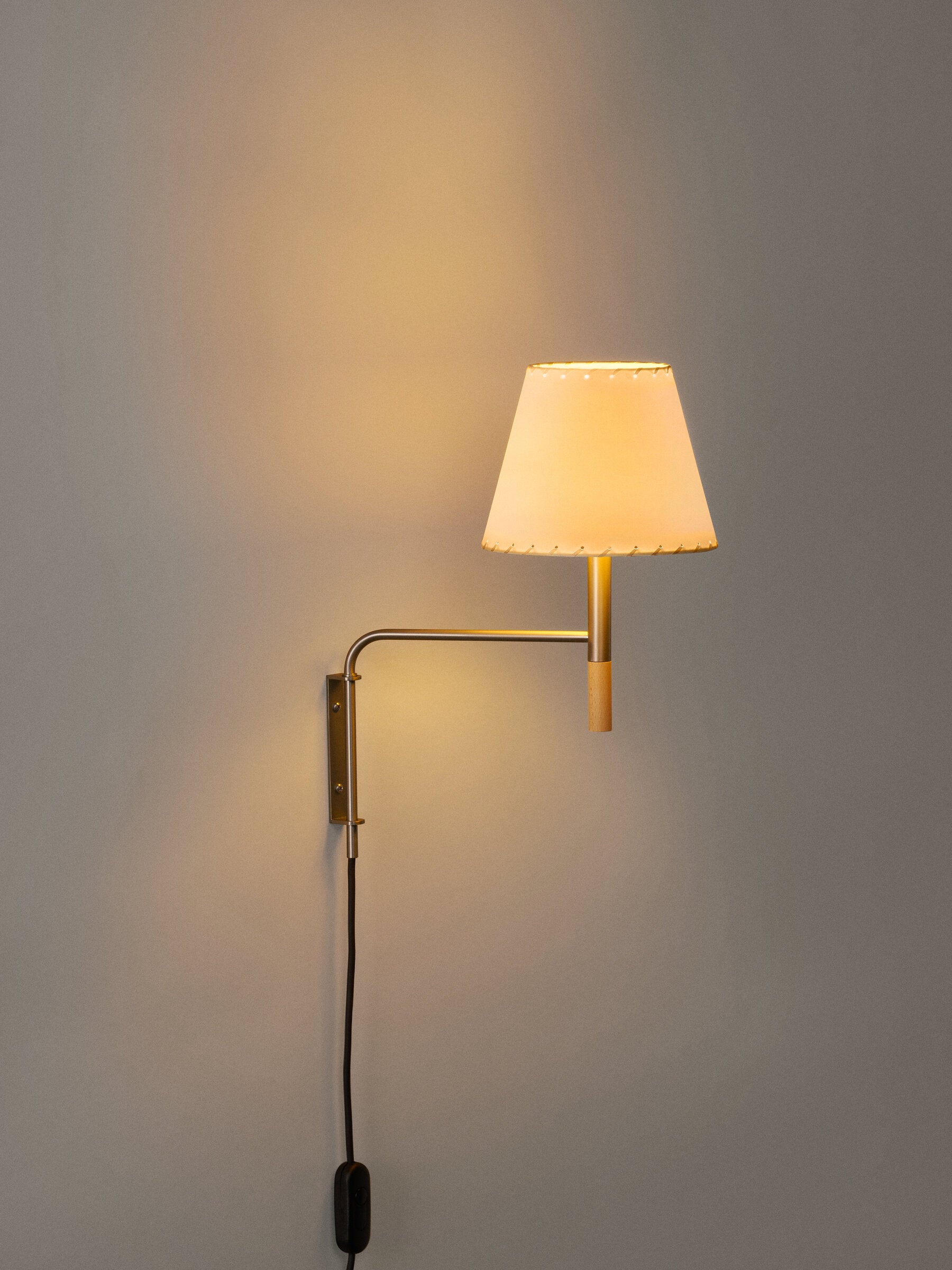 SANTA & COLE - BC Wall Lamp - Tempo