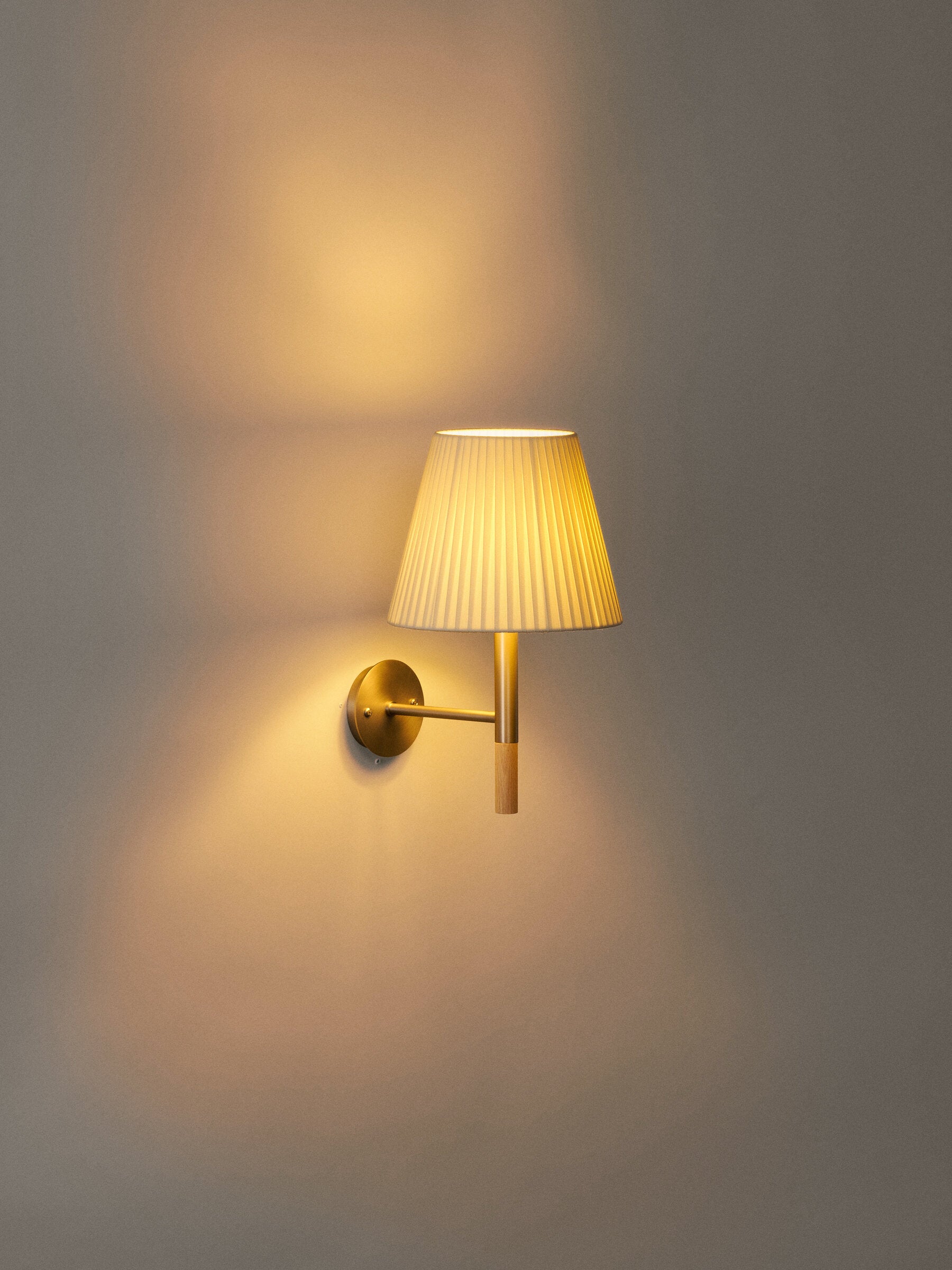 SANTA & COLE - BC Wall Lamp - Tempo