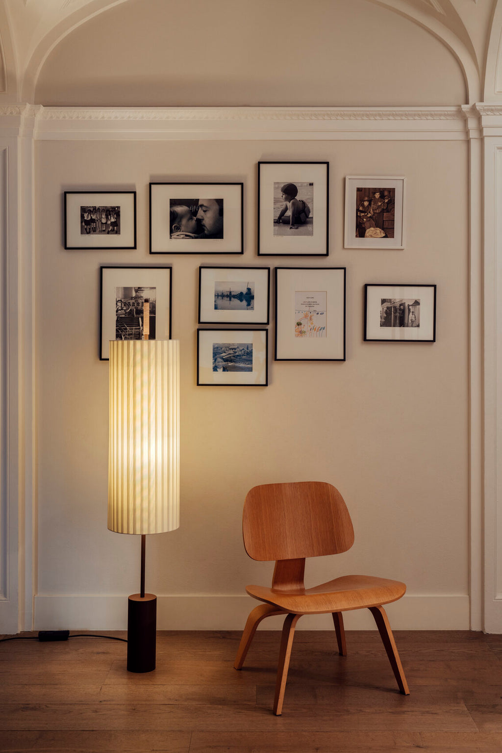 SANTA & COLE - Dórica Floor Lamp - Tempo