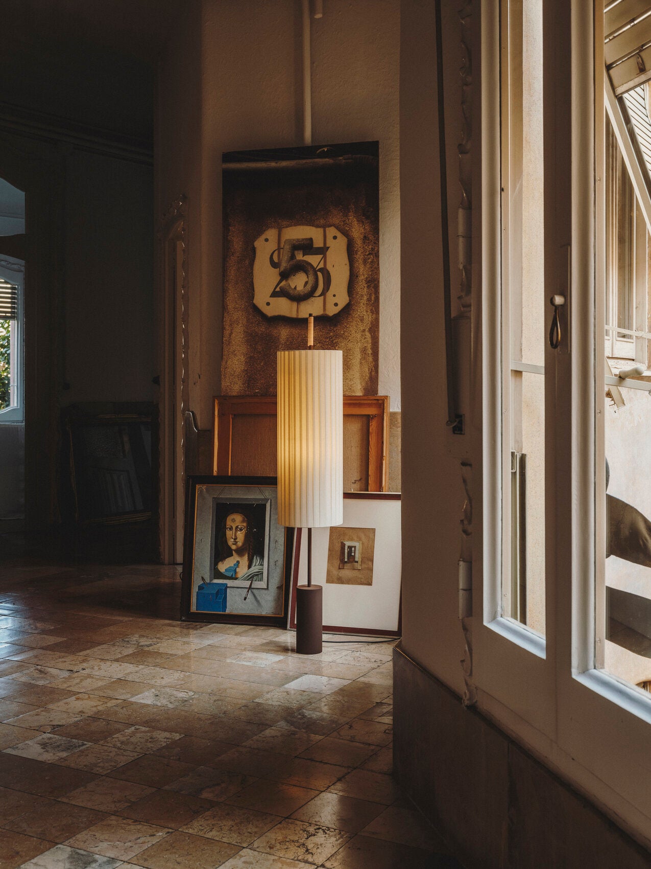 SANTA & COLE - Dórica Floor Lamp - Tempo