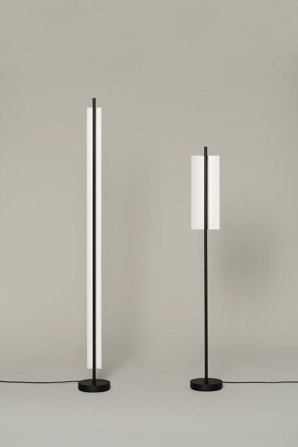 SANTA & COLE - Lámina 165 Floor Lamp - Tempo