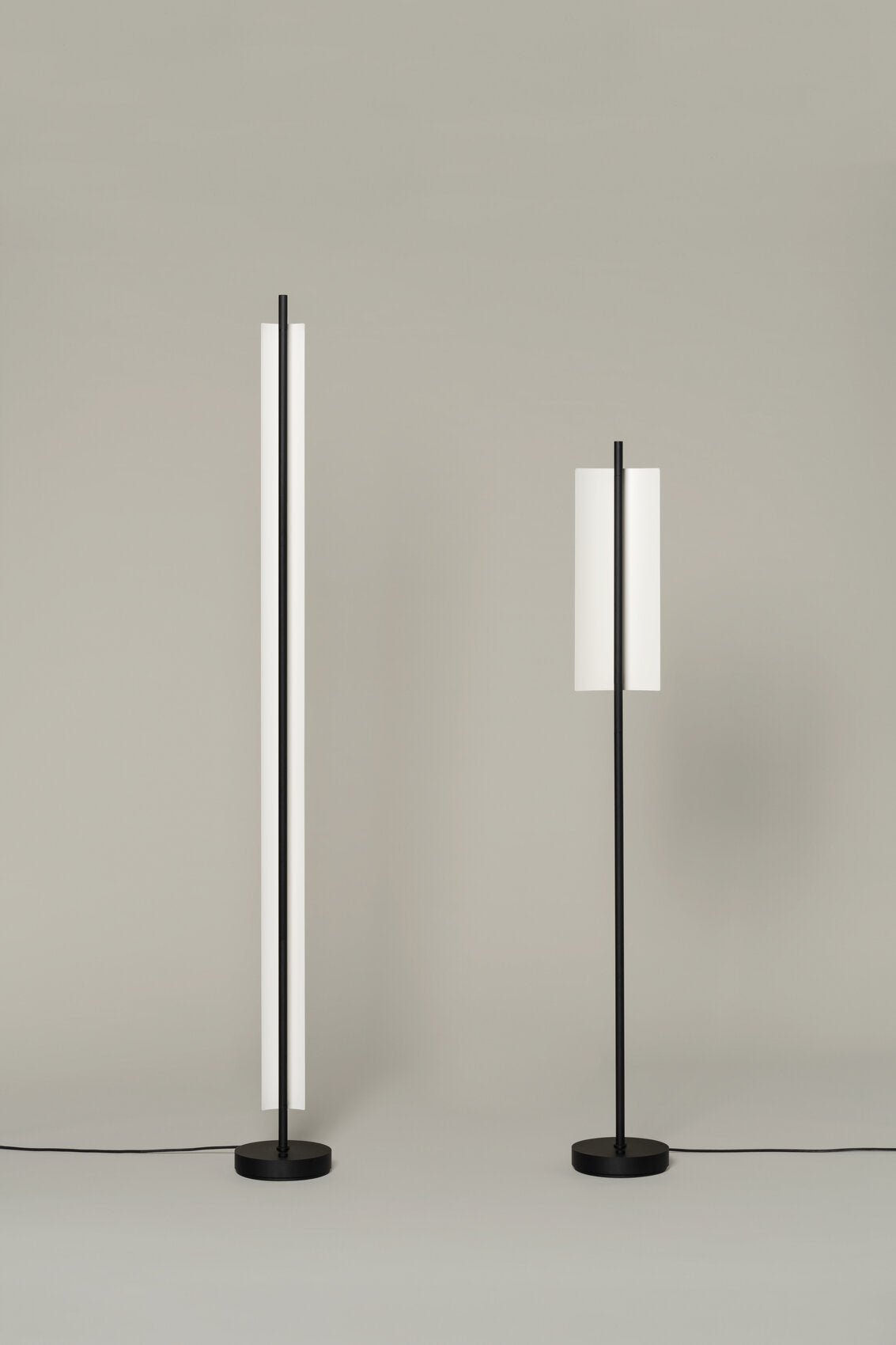 SANTA & COLE - Lámina 165 Floor Lamp - Tempo