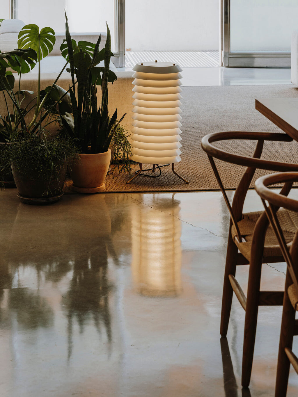 SANTA & COLE - Maija Floor Lamp - Tempo