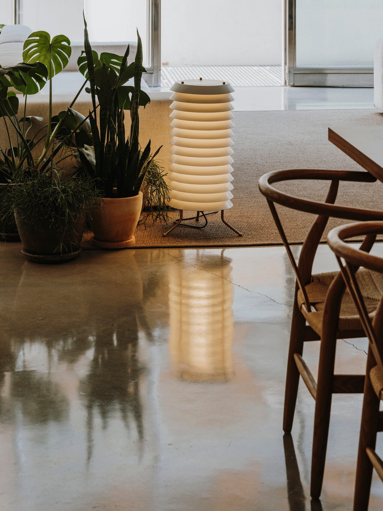 SANTA & COLE - Maija Floor Lamp - Tempo