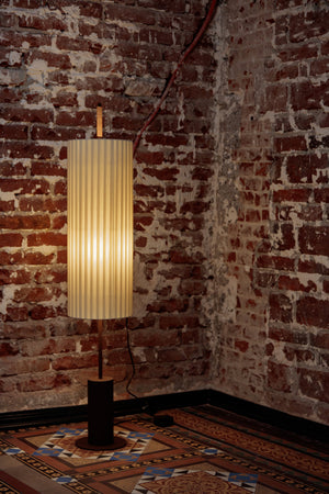 Dórica Floor Lamp