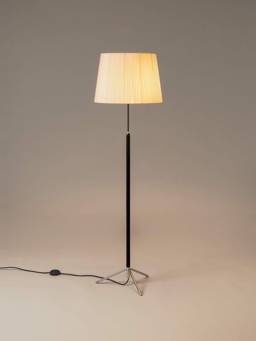 Pie de Salón Floor lamp