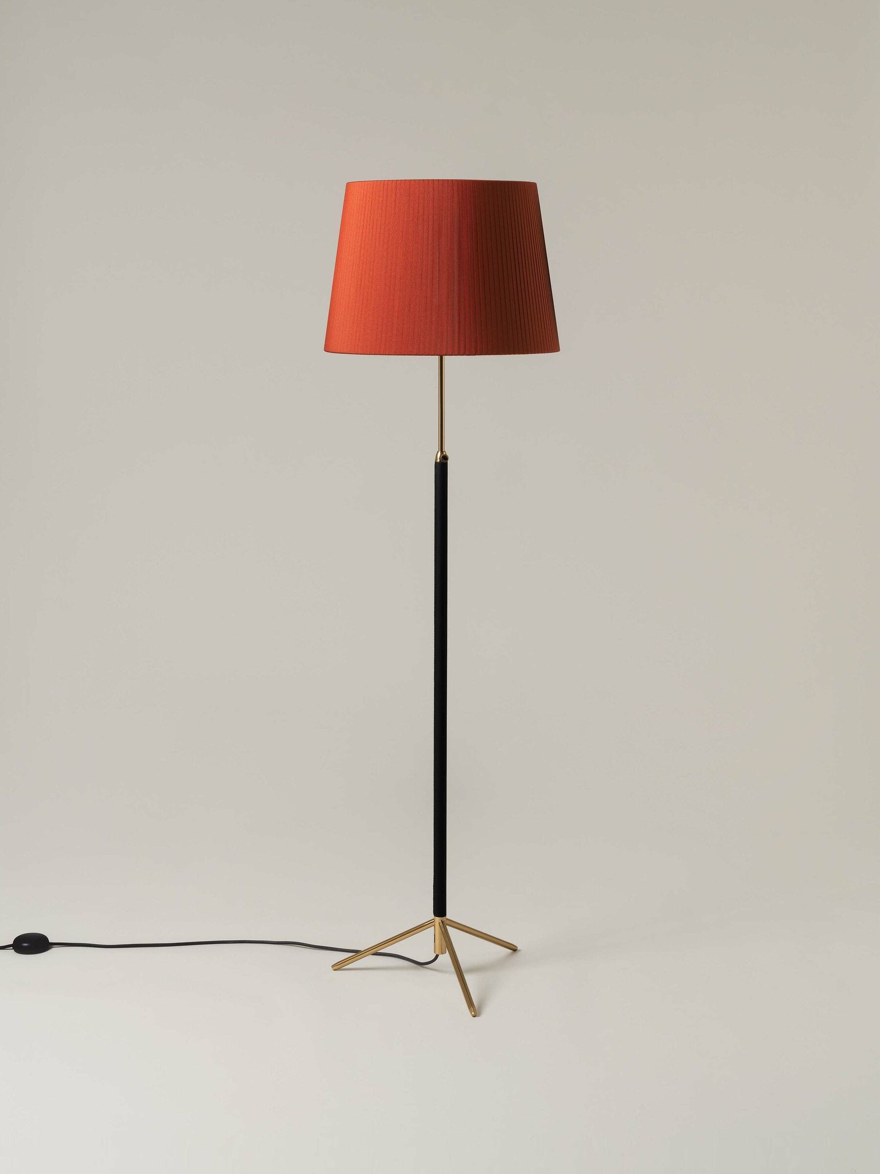 SANTA & COLE - Pie de Salón Floor lamp - Tempo
