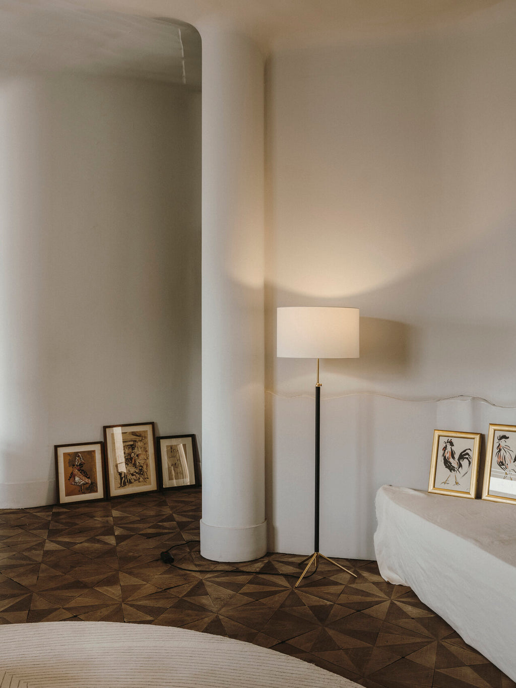 SANTA & COLE - Pie de Salón Floor lamp - Tempo