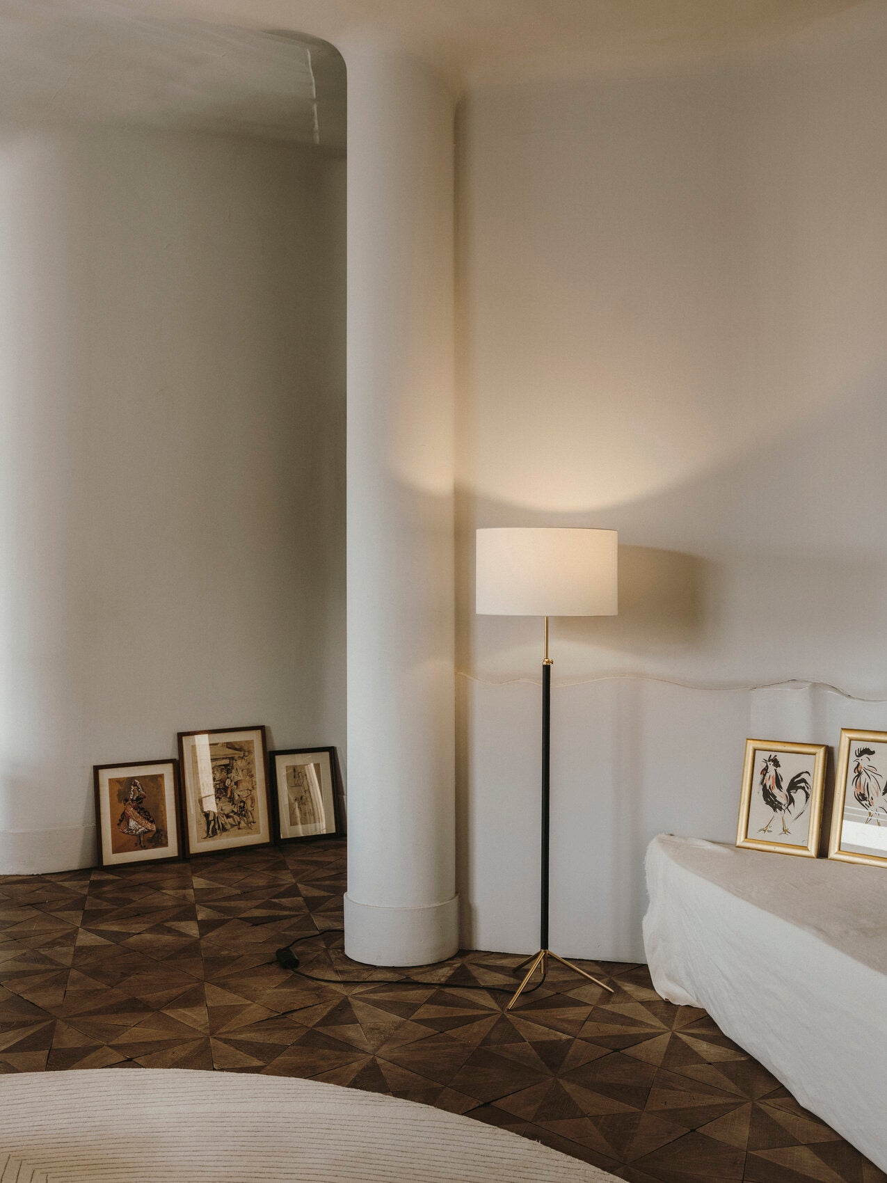 SANTA & COLE - Pie de Salón Floor lamp - Tempo