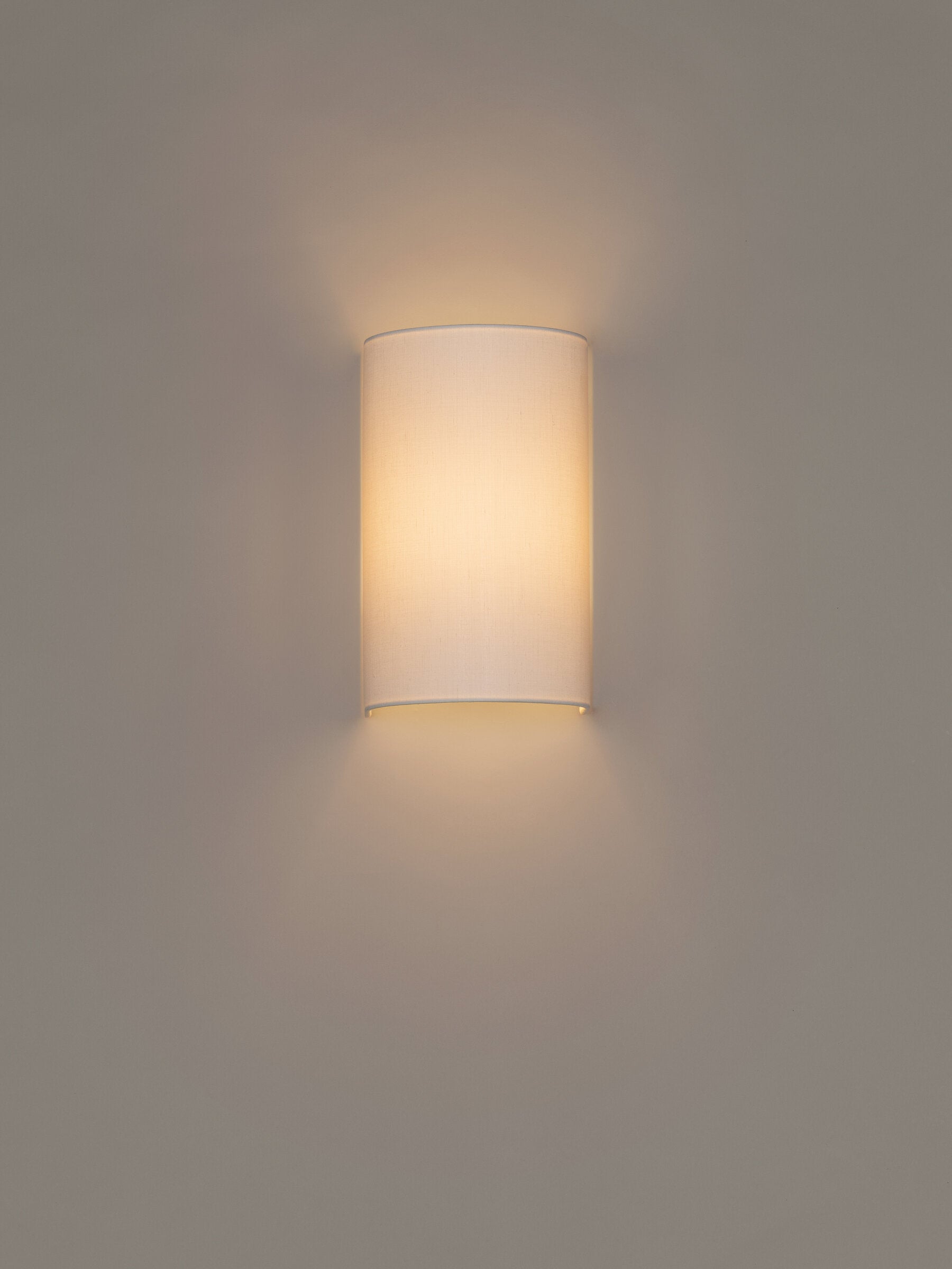 Singular Wall Lamp