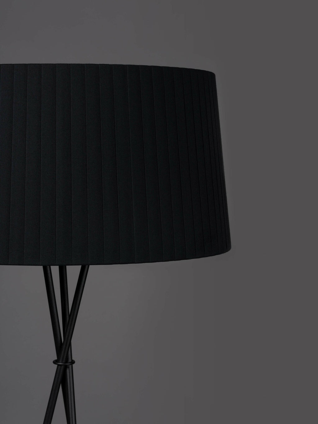 SANTA & COLE - Trípode Floor Lamp - Tempo