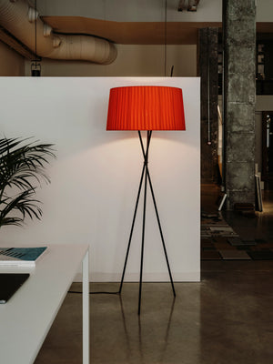 Trípode Floor Lamp