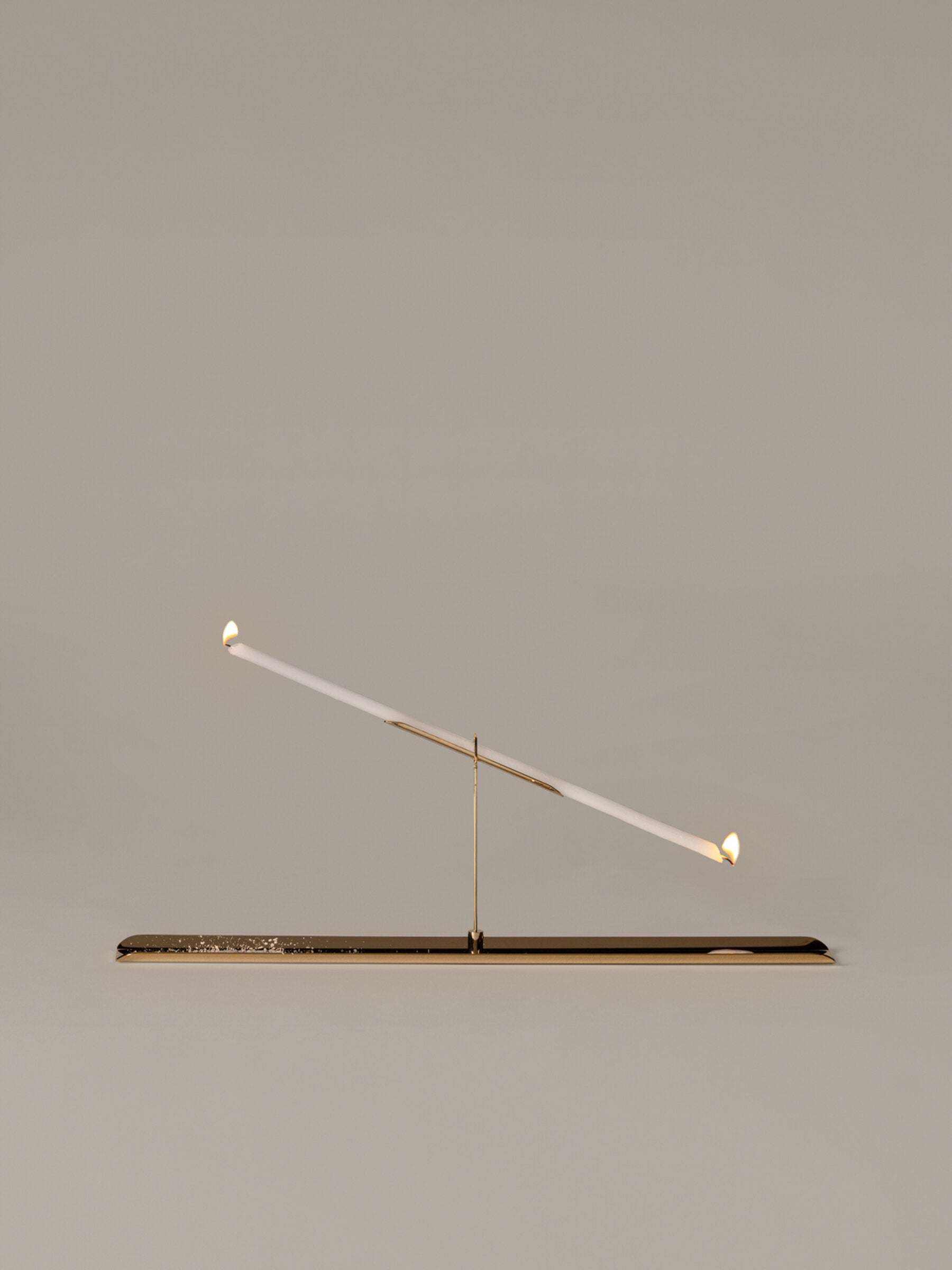 Vita Balanza Table Lamp