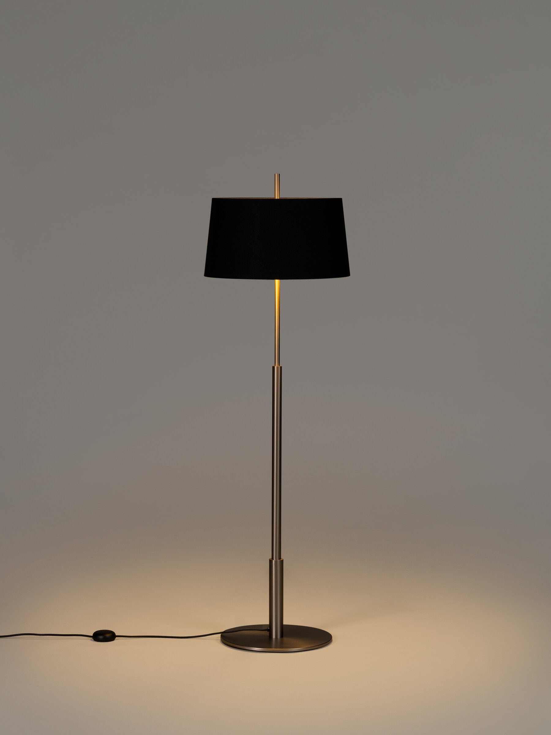 SANTA & COLE - Diana Floor Lamp - Tempo