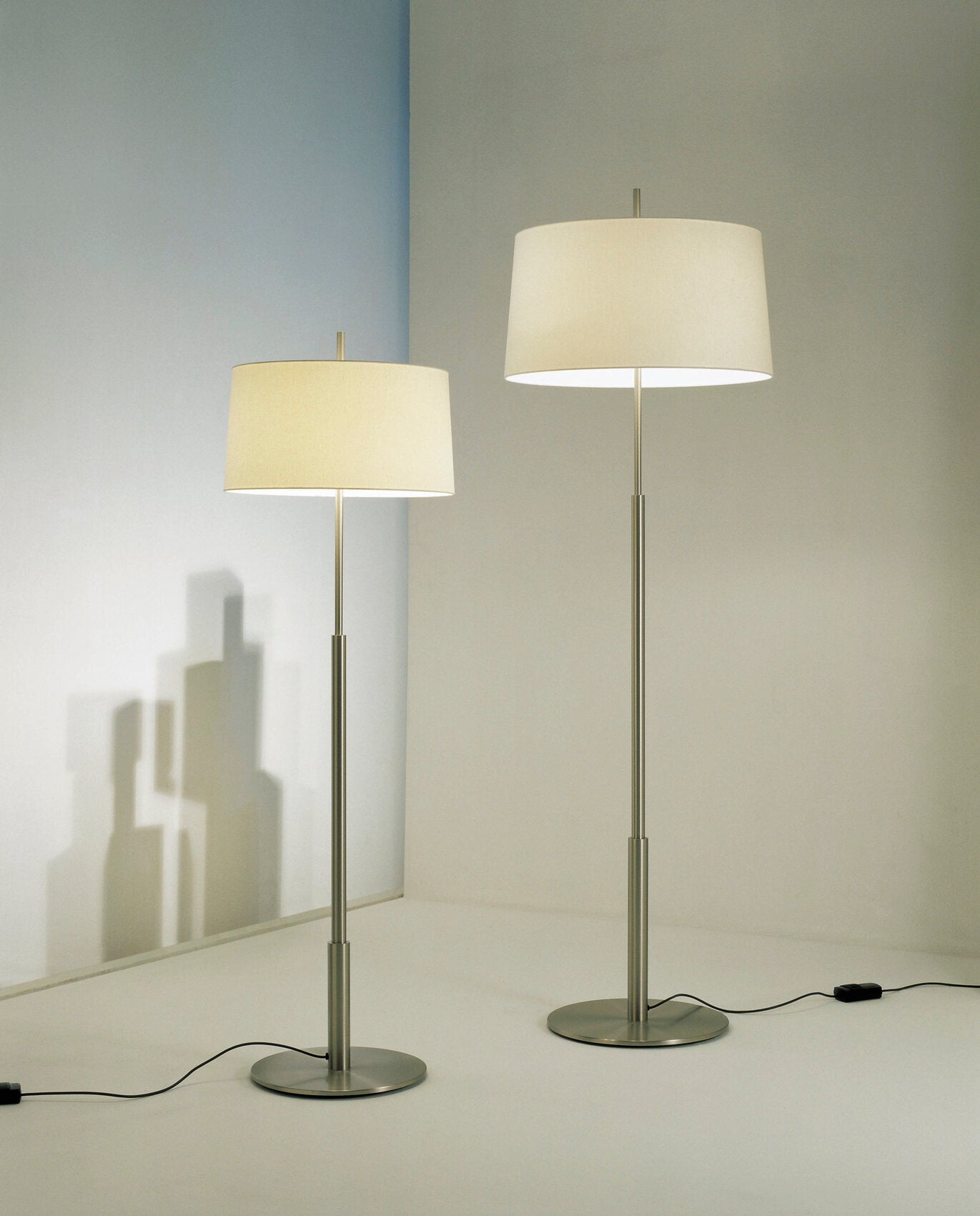 SANTA & COLE - Diana Floor Lamp - Tempo