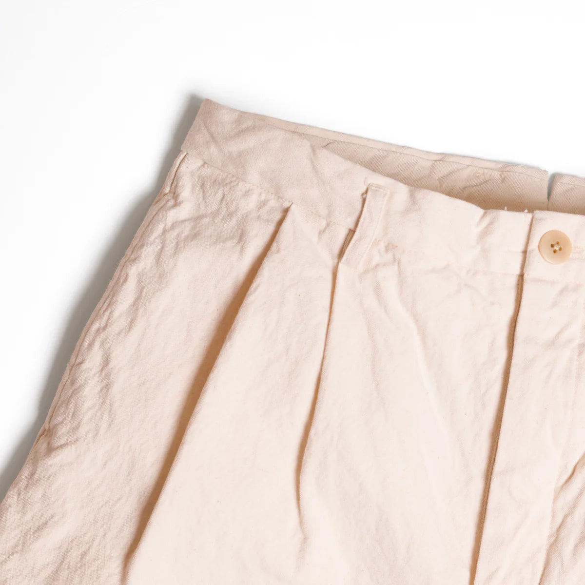 SEUVAS - Natural 10oz Kurashiki Hampu Two-Tuck Relaxed Tapered Trousers - Tempo