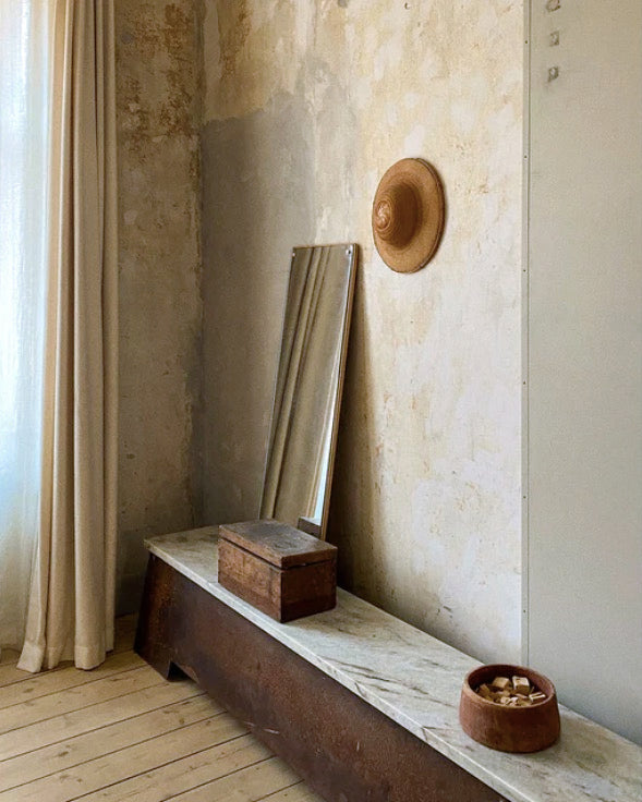 64 BENCH | CORTEN STEEL / TRAVERTINE - Tempo