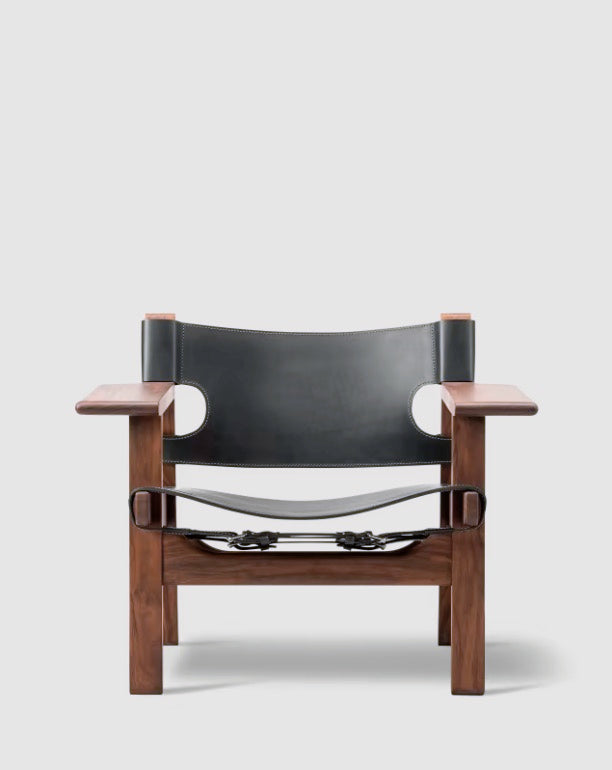 The Spanish Chair | Black Leather, Oiled Walnut - Tempo