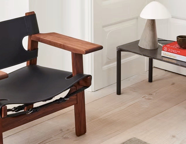 The Spanish Chair | Black Leather, Oiled Walnut - Tempo