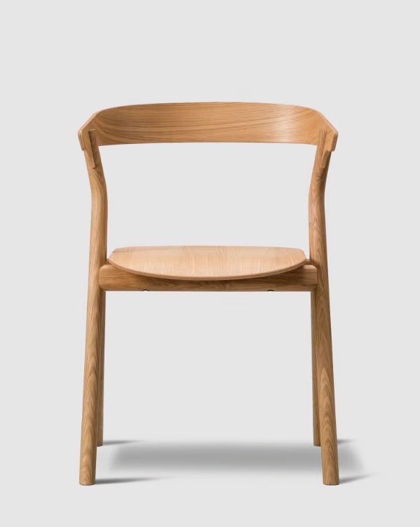 Yksi Chair in Oak Lacquer - Tempo