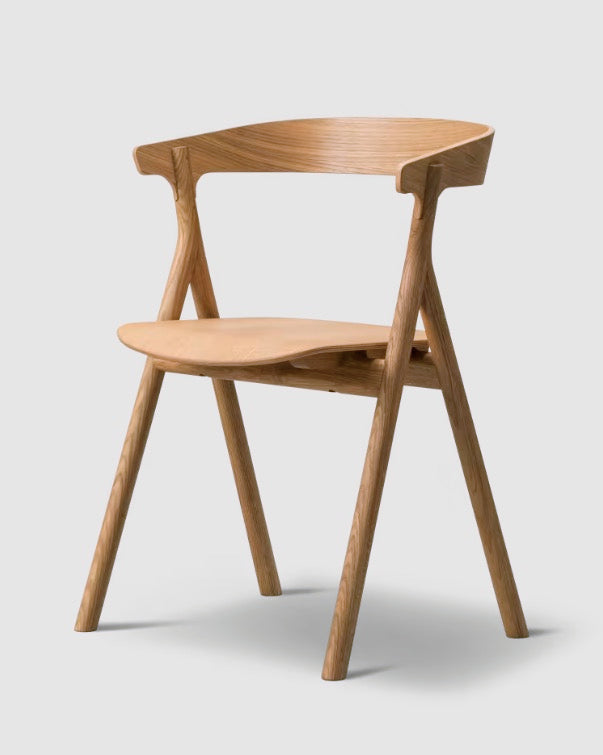 Yksi Chair in Oak Lacquer - Tempo