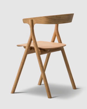 Yksi Chair in Oak Lacquer