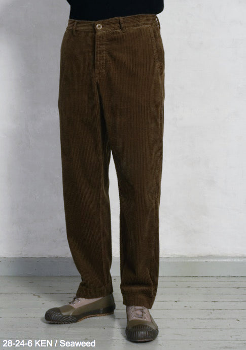 HANSEN KEN Elephant Cord Wide Cut Trousers | Seaweed