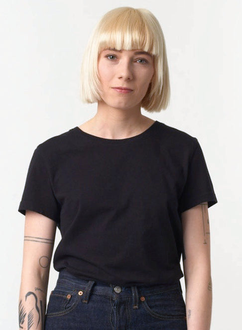 ORGANIC COTTON JERSEY CLASSIC FIT WOMEN'S T-SHIRT in Deep Black