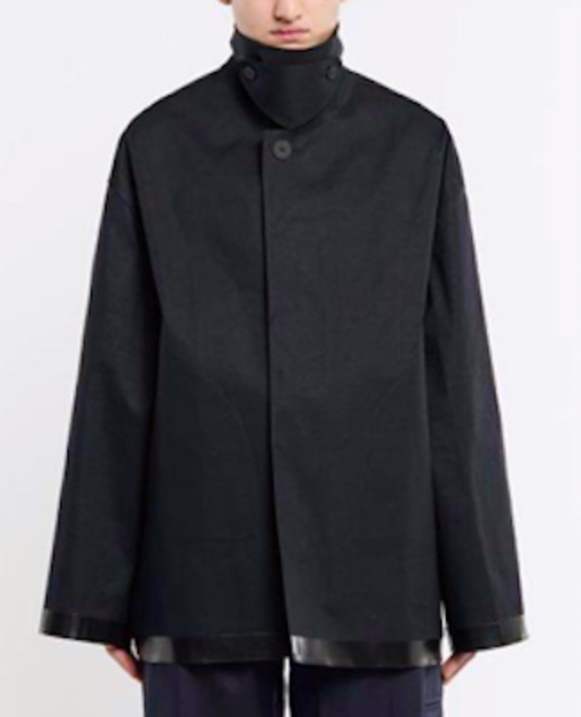 MACKINTOSH X STUDIO NICHOLSON - Pre-Order: Handmade Teviot Rubberized Bonded Cotton Short Mac in Black - Tempo