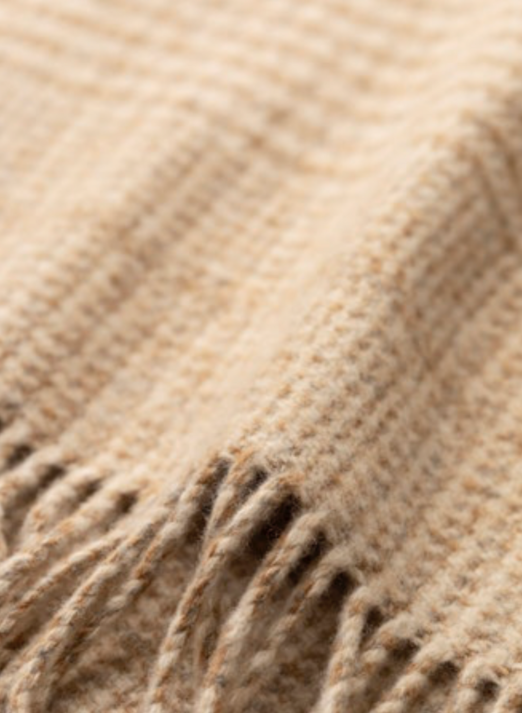 JOHNSTONS OF ELGIN - Pre-Order: Wool Tweed Glen Check Scarf in Natural - Tempo