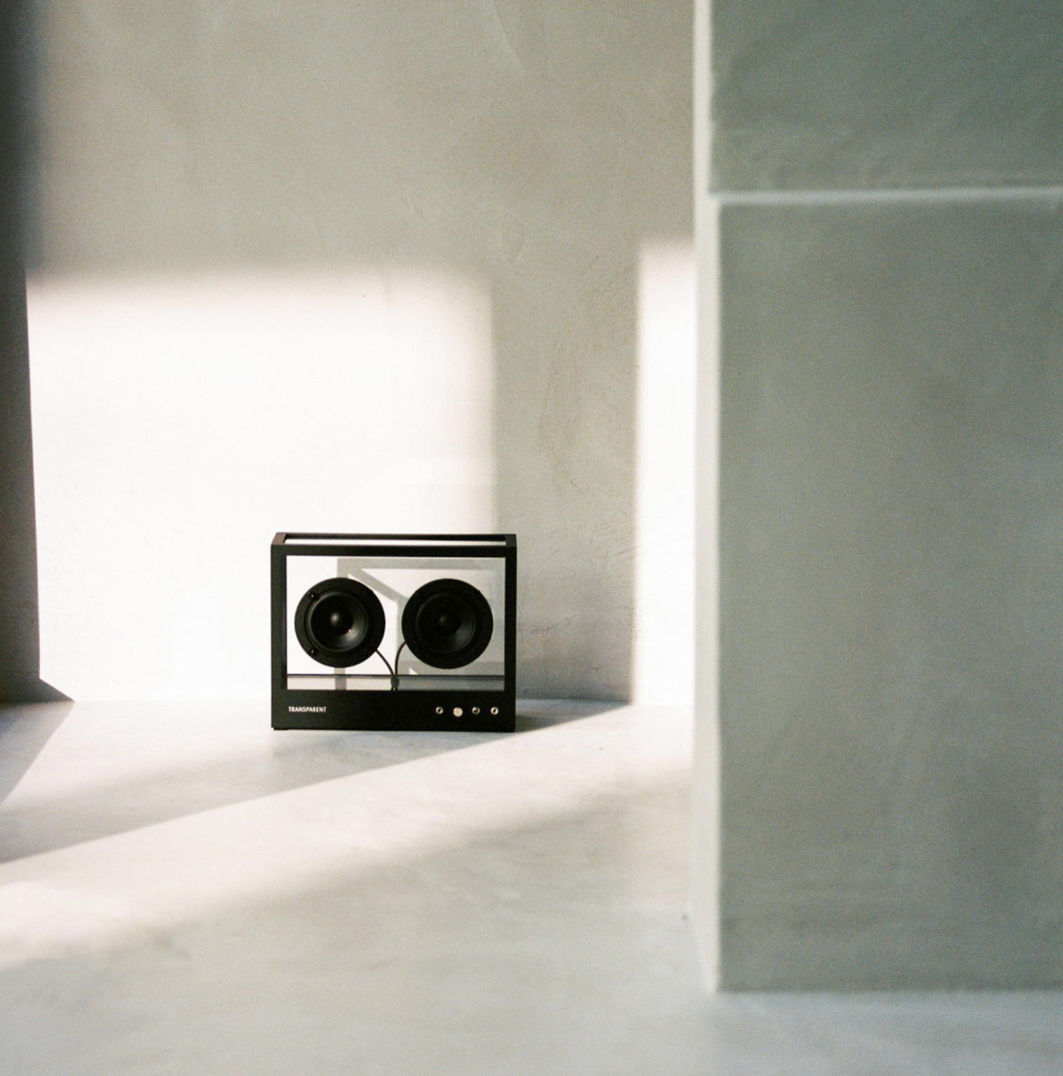 TRANSPARENT - Small Transparent Speaker (Bluetooth) Black - Tempo