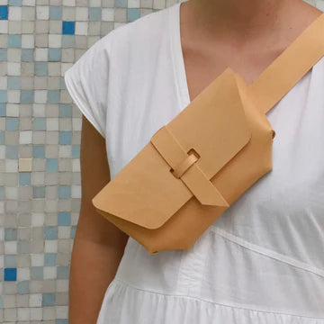 The Belt Bag / Clutch Bag | Vegetable Tanned Leather | Natural - Tempo
