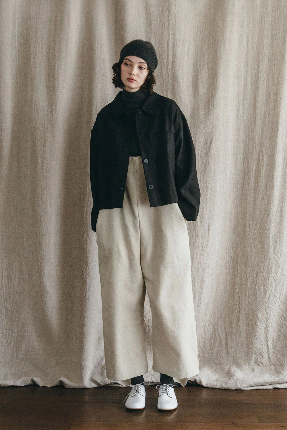 FOG LINEN WORK - Lilija Short Jacket Wool Black - Tempo