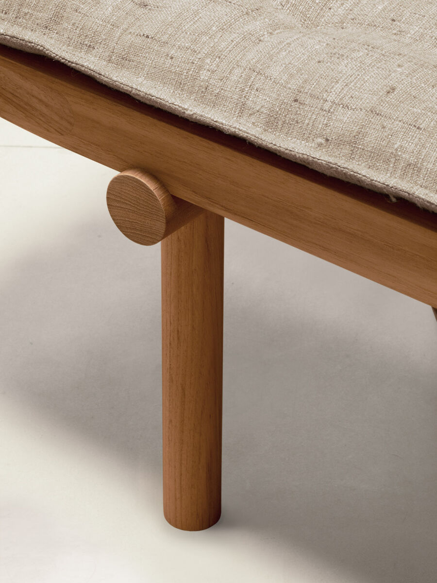 Nandi Bench by Klemens Grund - Tempo