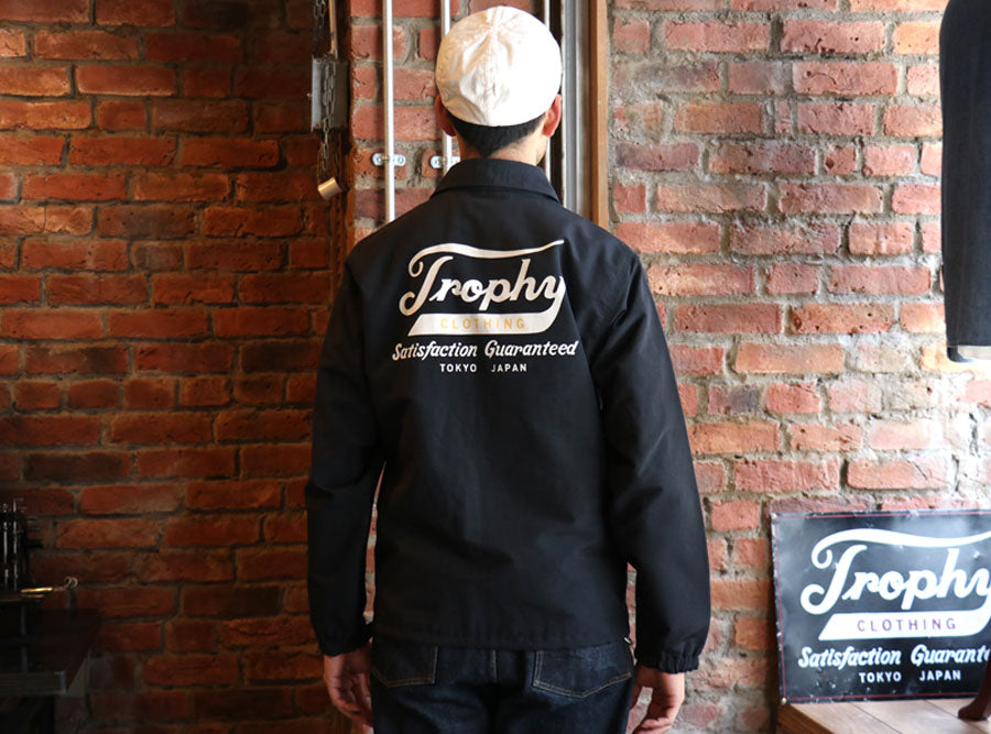 Classic Logo Warm Up Jacket in Black - Tempo