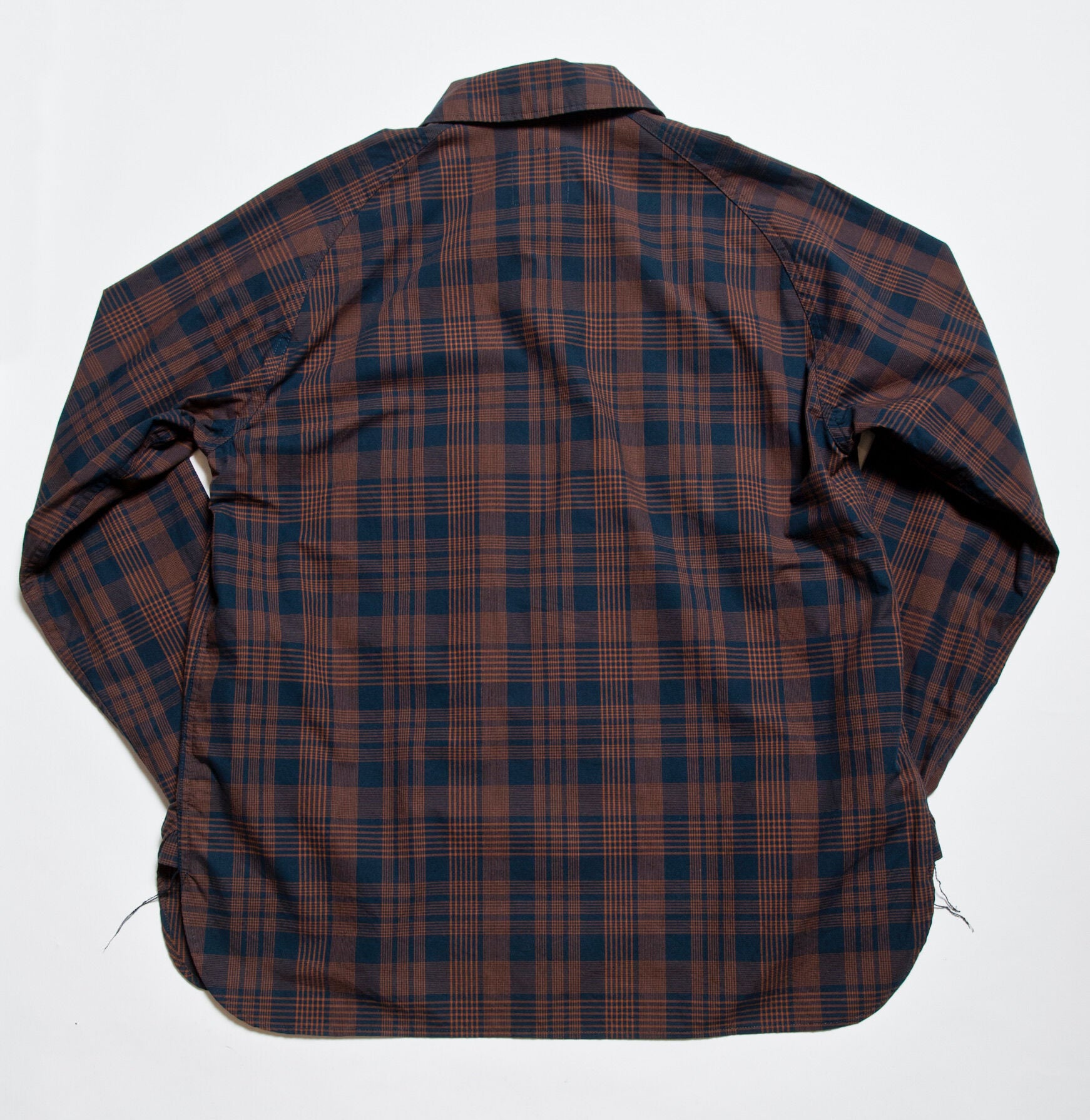 "Jackson" High Density Cotton Anorak Shirt in Navy x Brown
