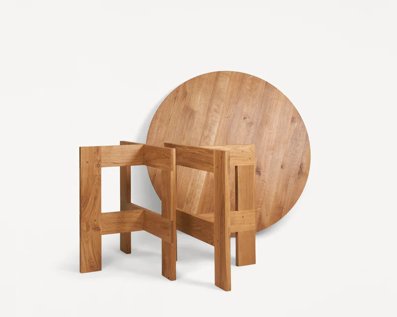 FARMHOUSE TRESTLE TABLE | OAK | 120 Ø ROUND - Tempo