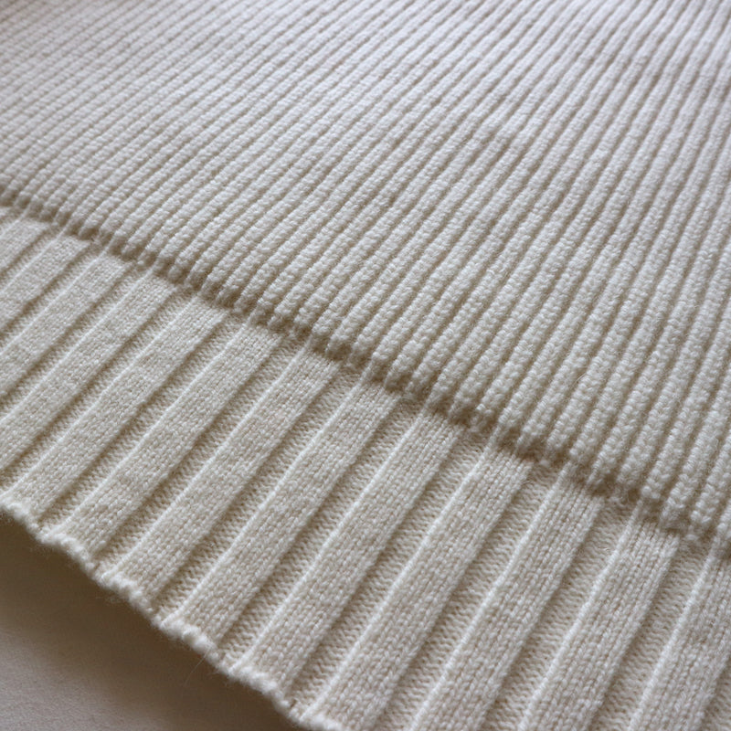 Merino Super Lamb British Turtleneck Sweater in Ruby Brown - Tempo