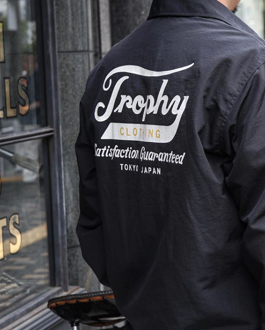 Classic Logo Warm Up Jacket in Black - Tempo