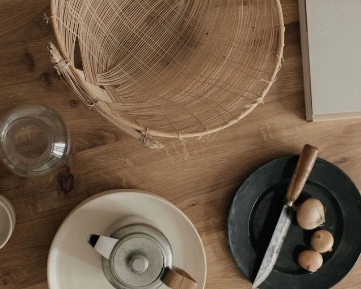 FARMHOUSE TRESTLE TABLE | OAK | 120 Ø ROUND - Tempo