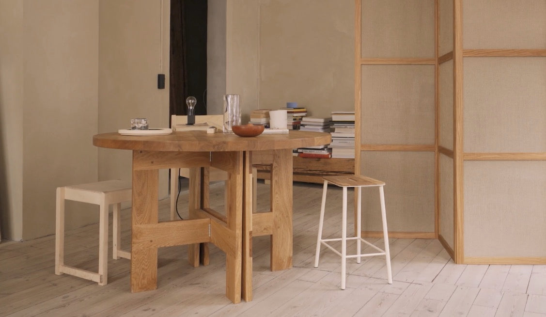 FARMHOUSE TRESTLE TABLE | OAK | 140 Ø ROUND - Tempo