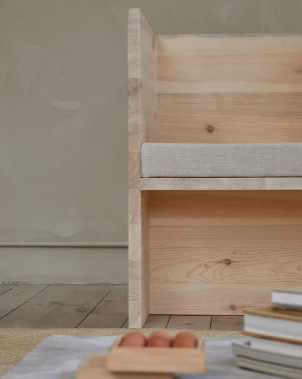 ATELIER COUCH | NATURAL SPRUCE / LINEN - Tempo